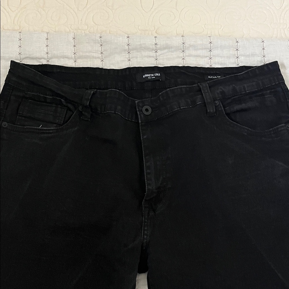 Kenneth Cole Men's Dark Black Relaxed Jeans